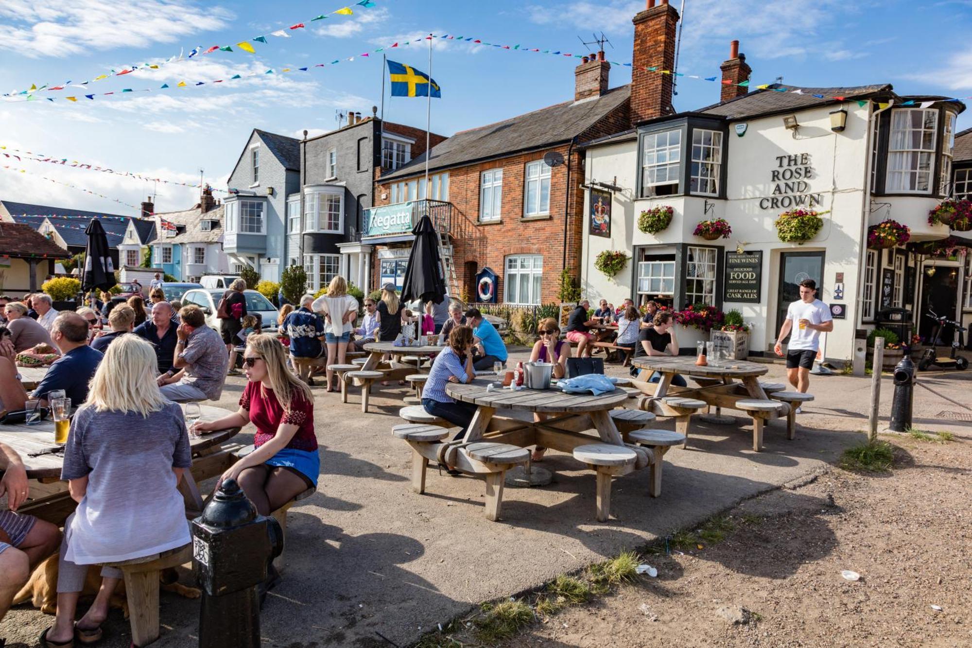 Holiday home Beautifully Refurbished In Lower Wivenhoe. *