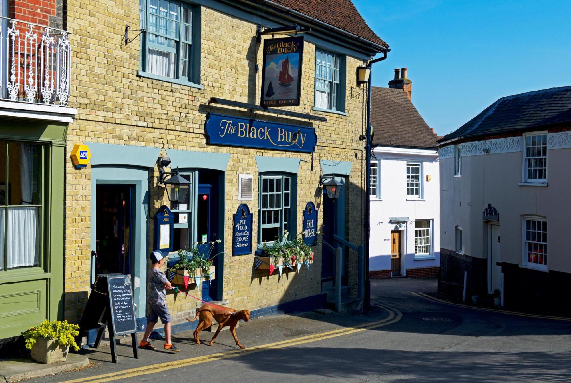 Holiday home Beautifully Refurbished In Lower Wivenhoe. *