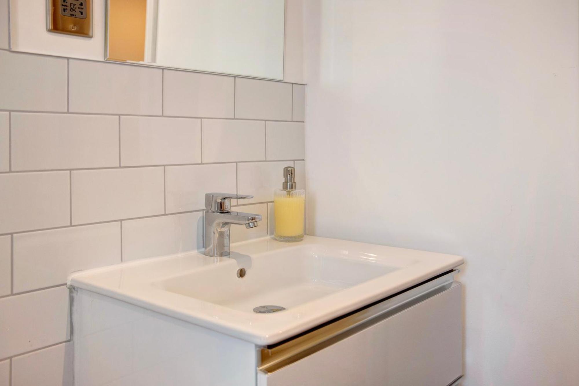 Beautifully Refurbished In Lower Wivenhoe. Holiday home Wivenhoe