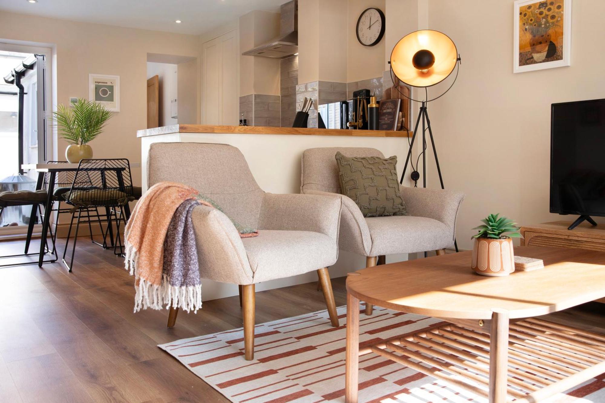 Beautifully Refurbished In Lower Wivenhoe. * Wivenhoe