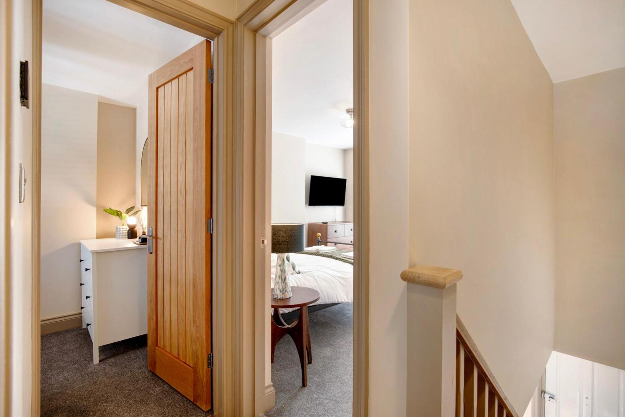 Beautifully Refurbished In Lower Wivenhoe. Holiday home